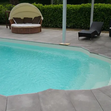 Bed & Bistro Che Piasi 4*