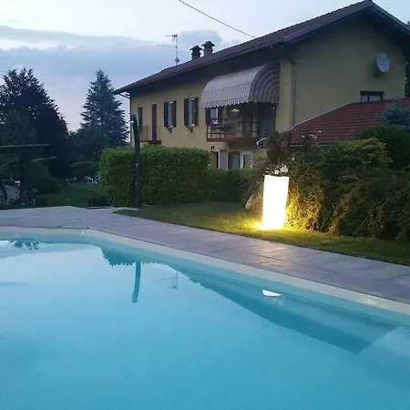 Bed and Breakfast Bed & Bistro Che Piasi 4*